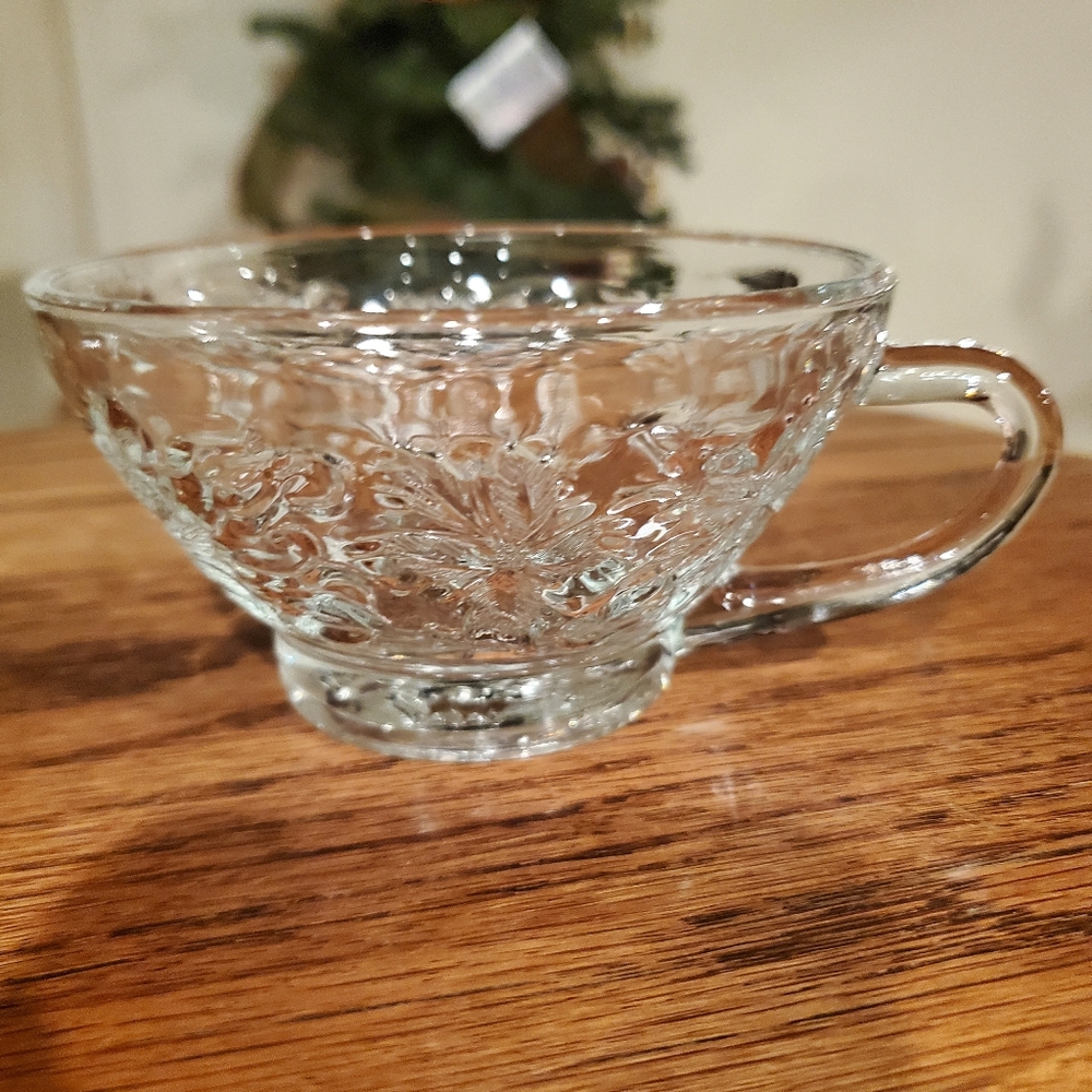 Set of 4 Princess house tea cups